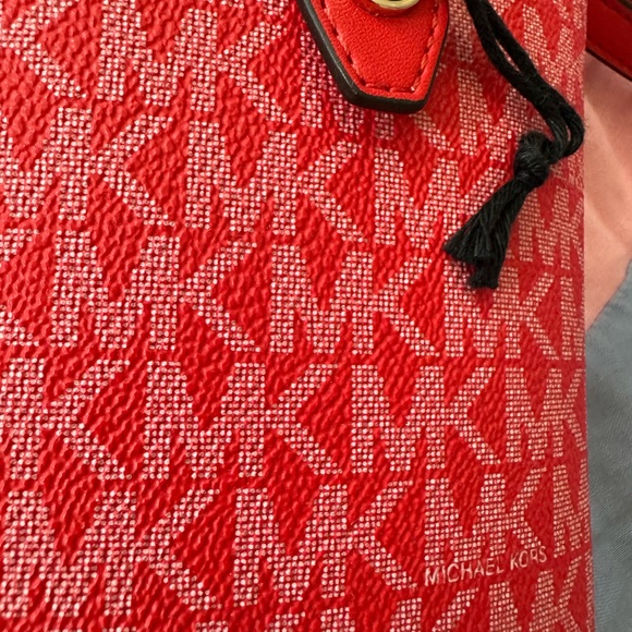 Michael Kors - Picture 4 of 4